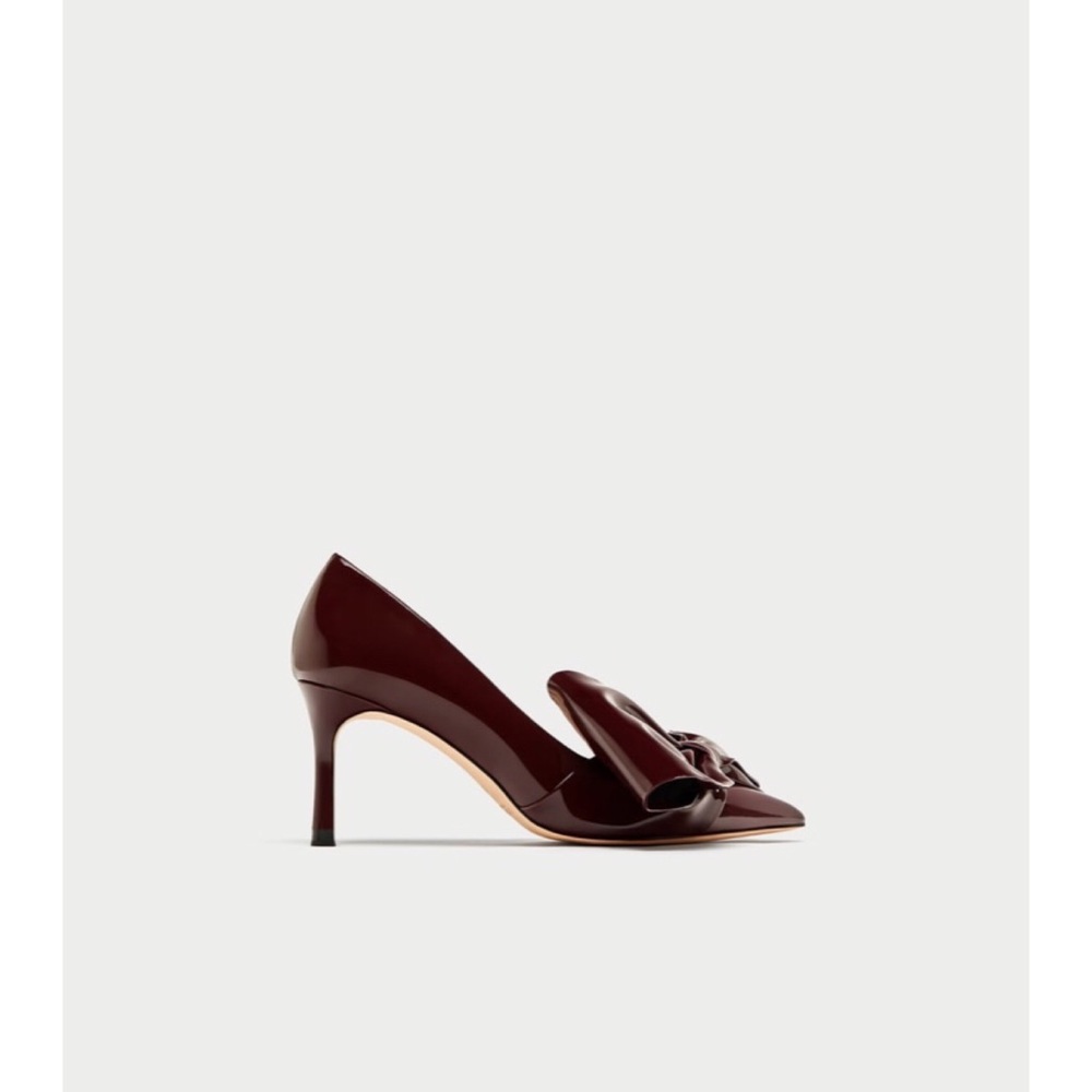 Zara Faux Patent Court Shoes with Bow - Picture 2 of 8